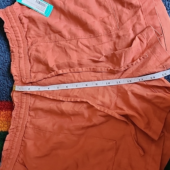 High rise linen pull on shorts - Picture 5 of 8